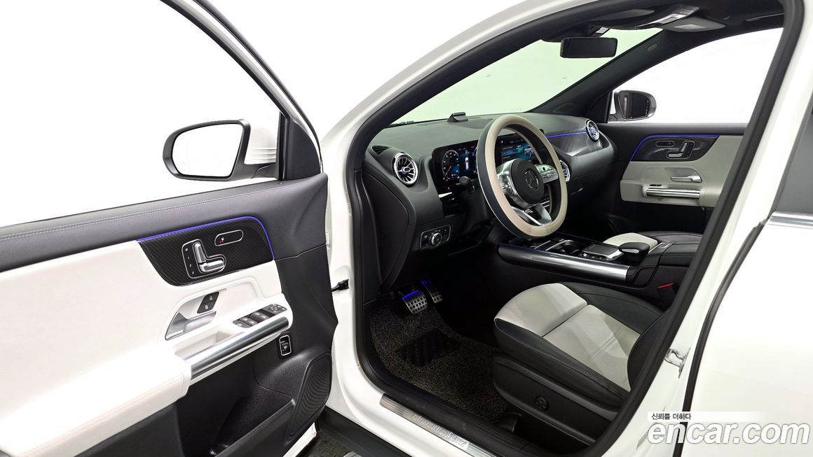 Mercedes-Benz GLA-Class 2021