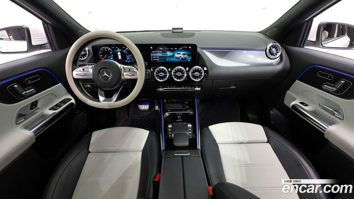 Mercedes-Benz GLA-Class 2021