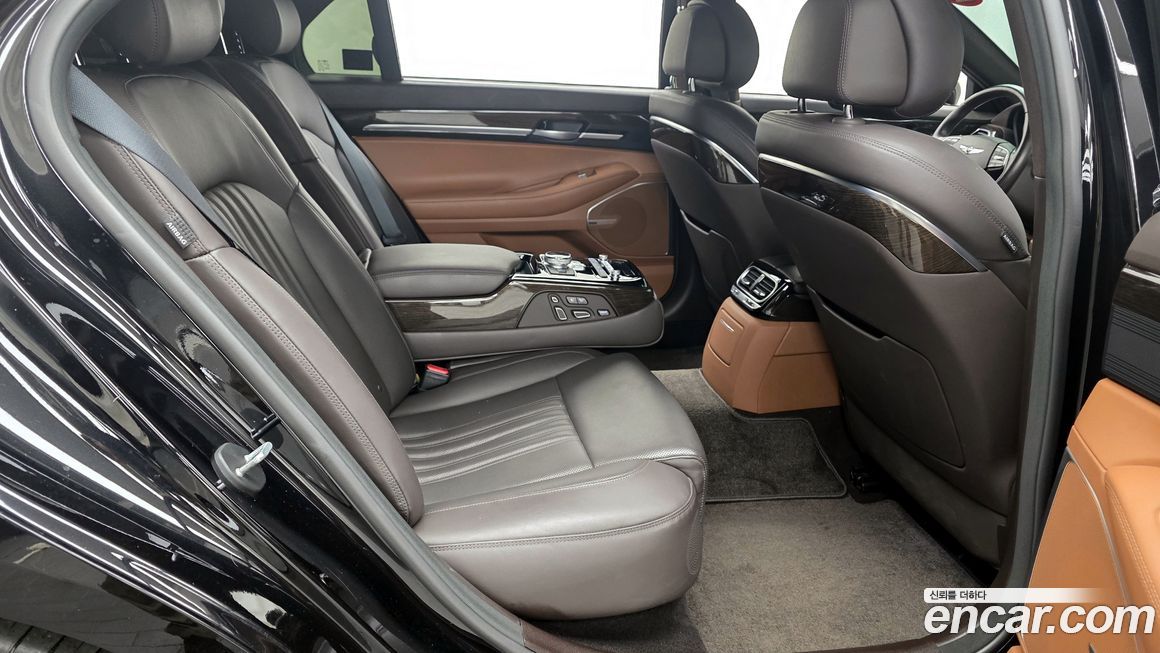 Genesis G90 2021