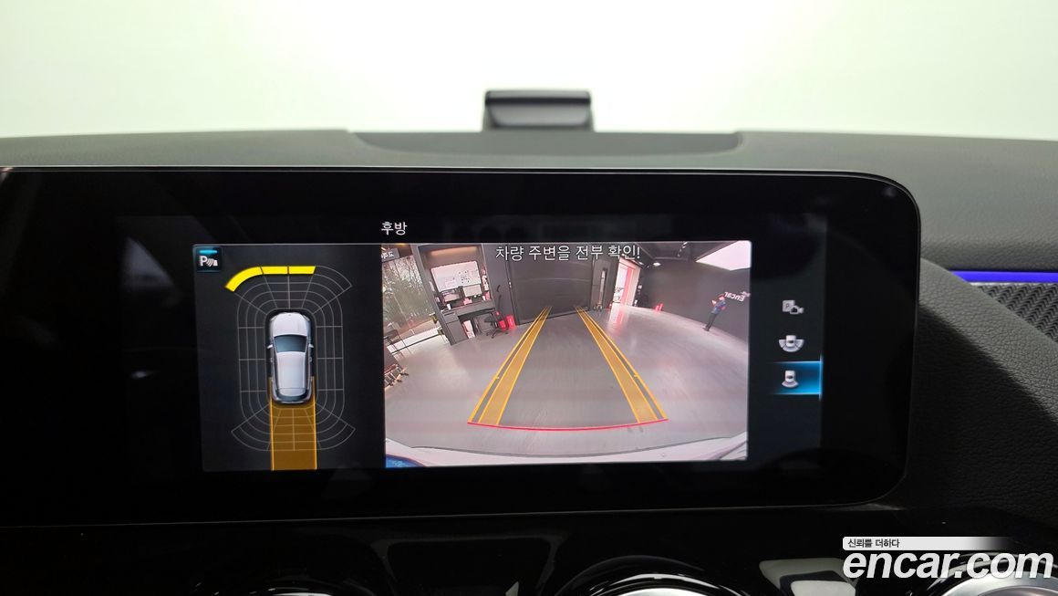 Mercedes-Benz GLA-Class 2021