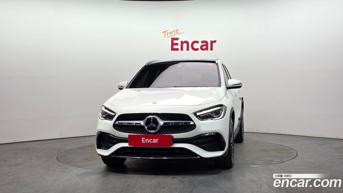 Mercedes-Benz GLA-Class 2021