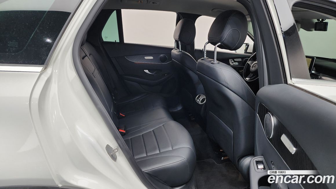 Mercedes-Benz GLC-Class 2019