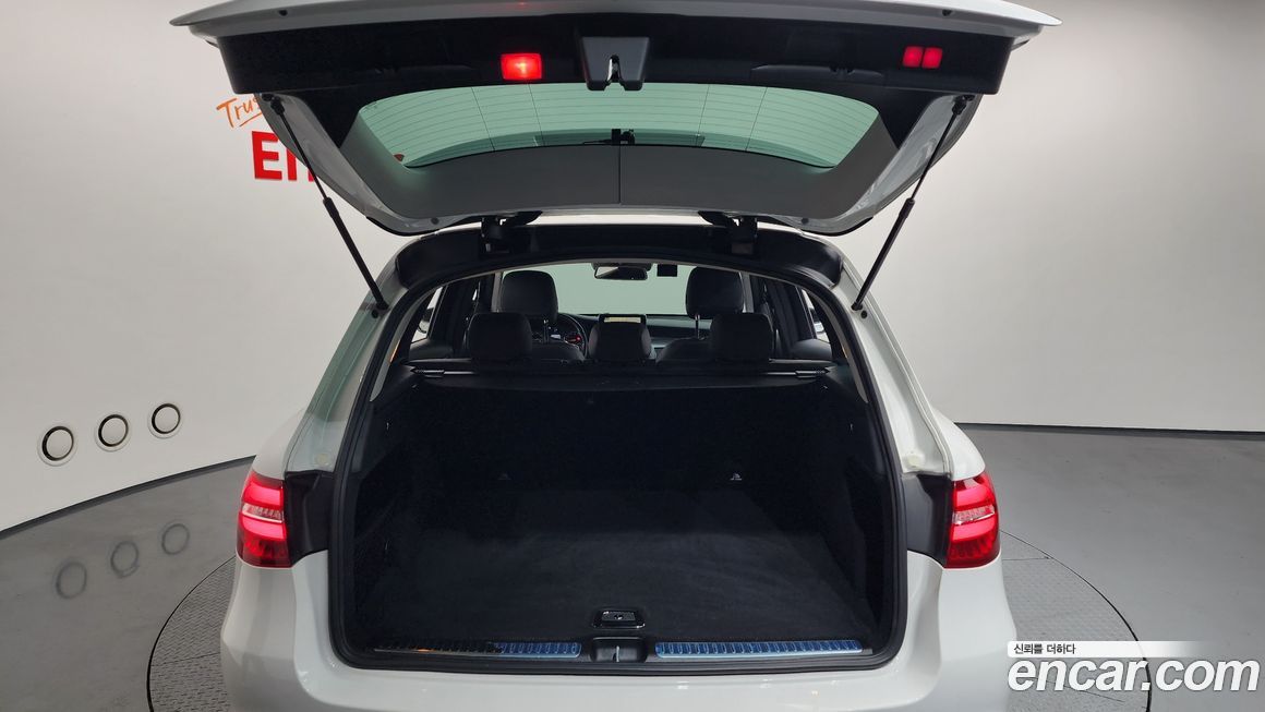 Mercedes-Benz GLC-Class 2019