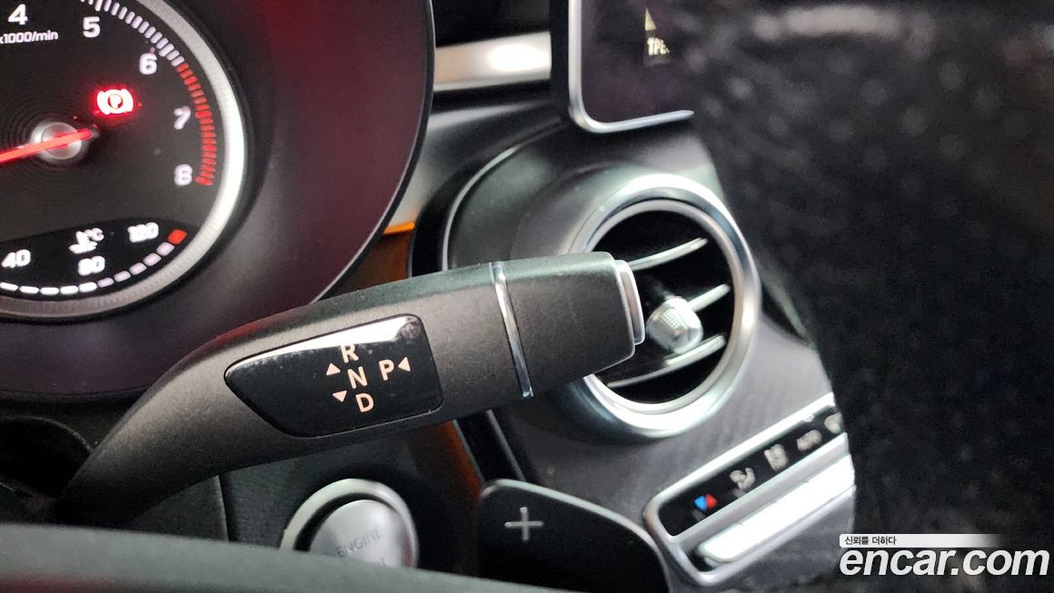 Mercedes-Benz GLC-Class 2019