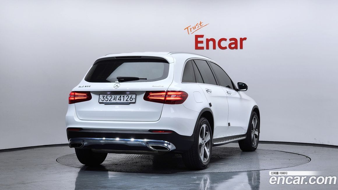 Mercedes-Benz GLC-Class 2019
