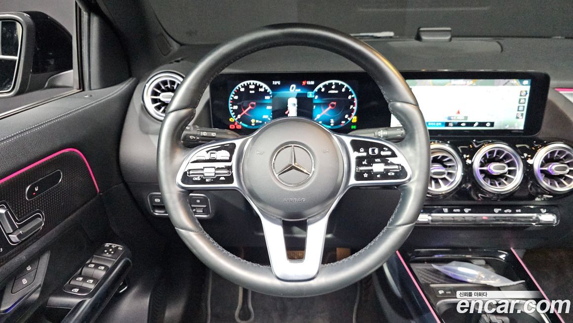 Mercedes-Benz GLA-Class 2021