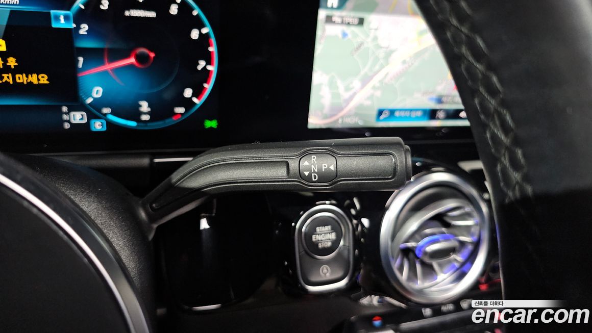 Mercedes-Benz GLA-Class 2021