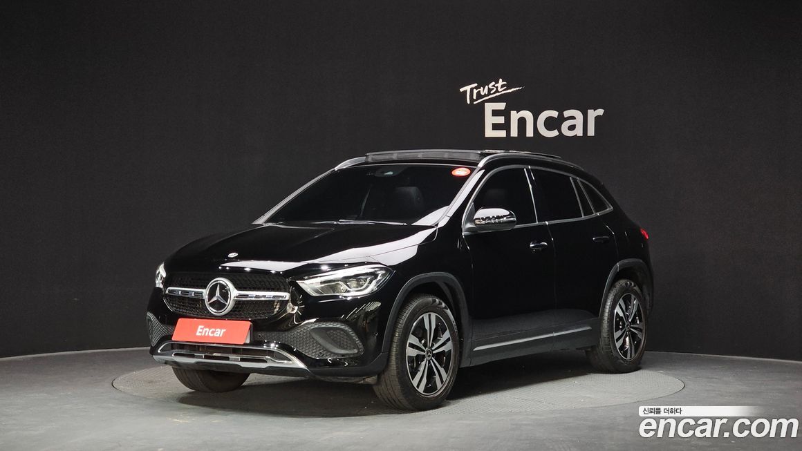 Mercedes-Benz GLA-Class 2021