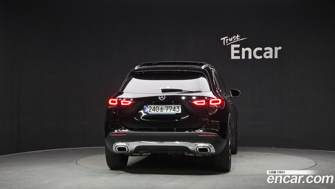 Mercedes-Benz GLA-Class 2021