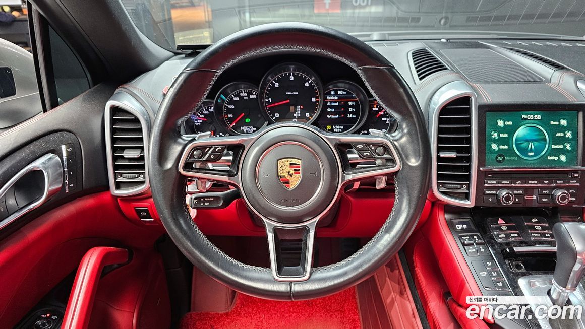 Porsche Cayenne 2016