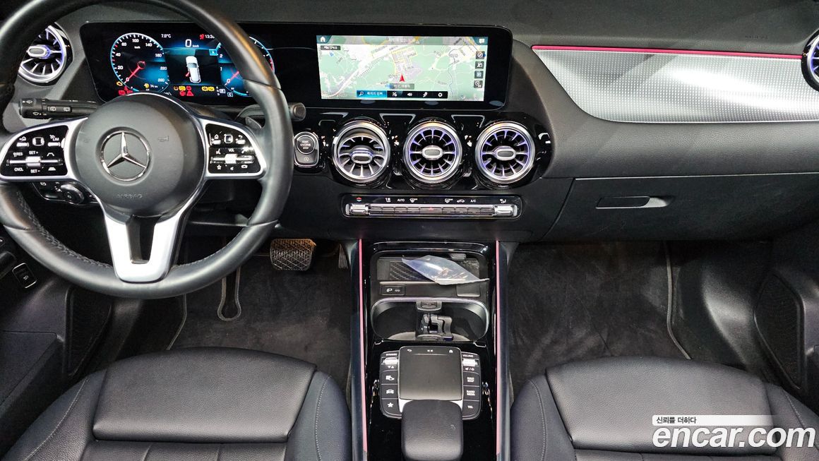 Mercedes-Benz GLA-Class 2021