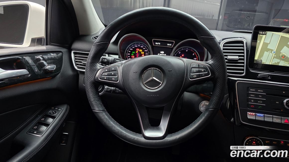 Mercedes-Benz GLE-Class 2017