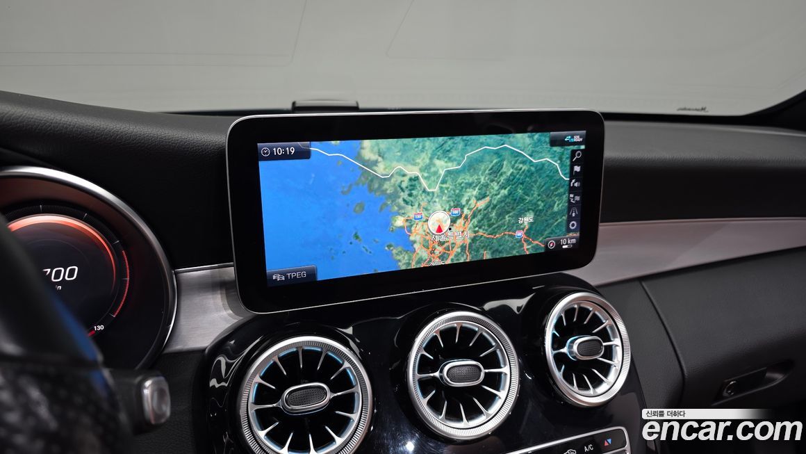 Mercedes-Benz C-Class 2020