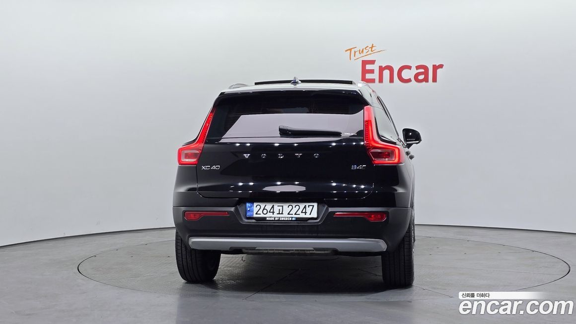 Volvo XC40 2021