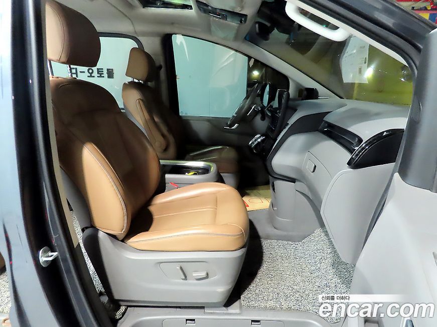 Hyundai Staria 2022