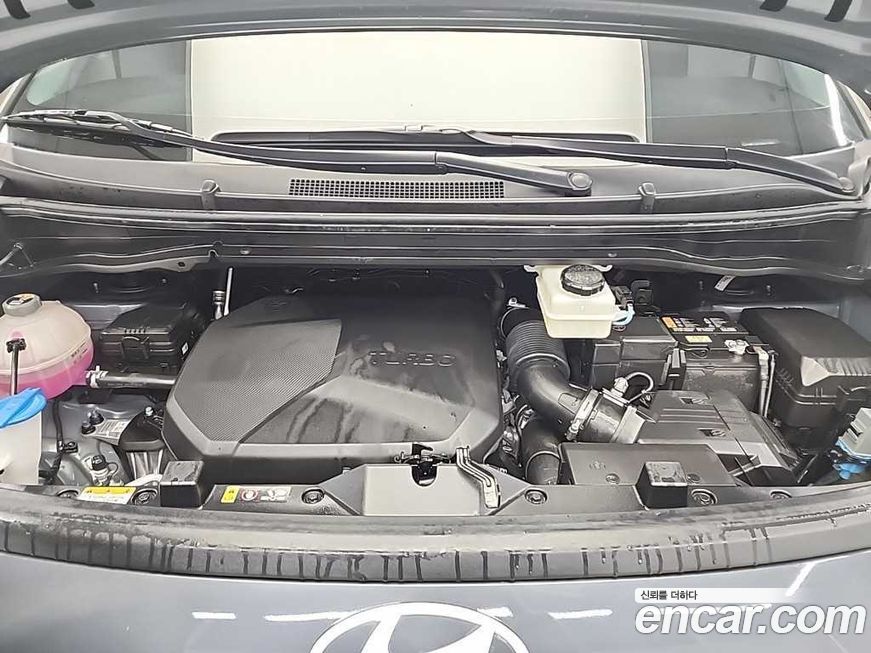 Hyundai Staria 2025