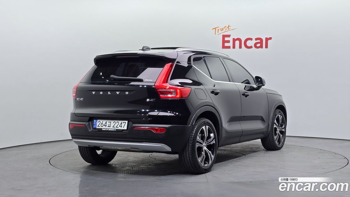 Volvo XC40 2021
