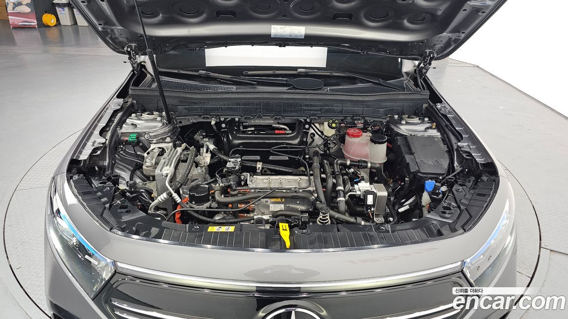 Mercedes-Benz EQB 2022