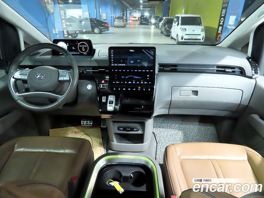 Hyundai Staria 2022