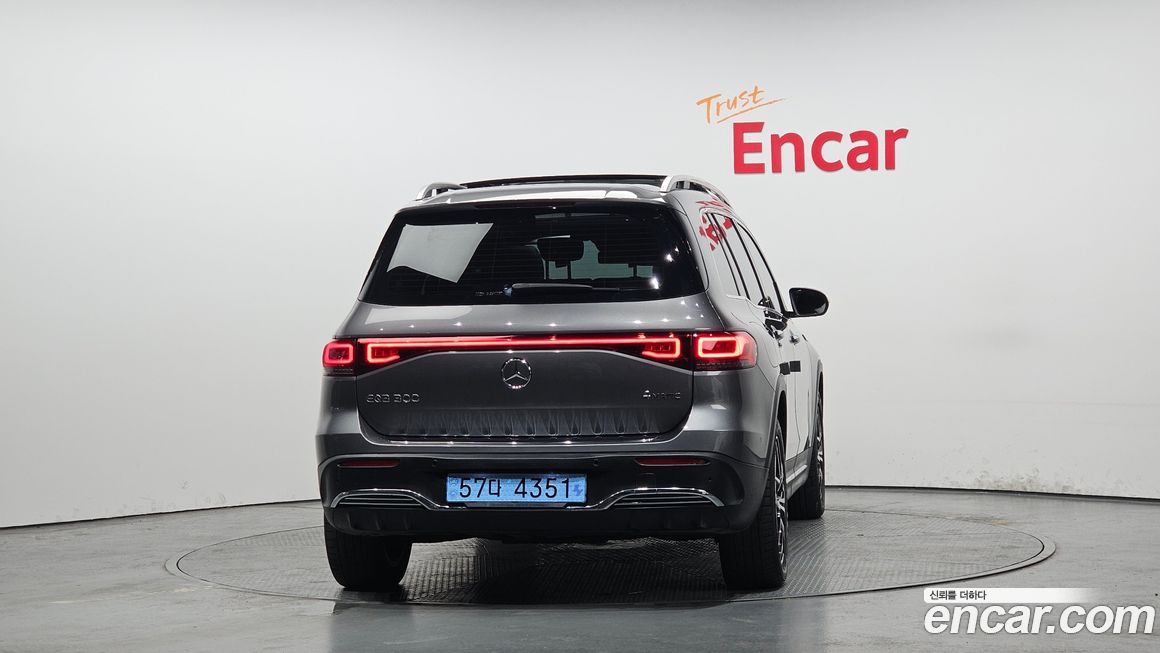 Mercedes-Benz EQB 2022