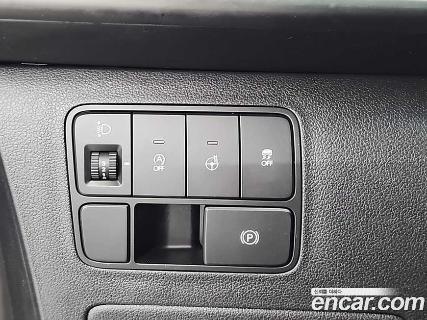 Hyundai Staria 2025