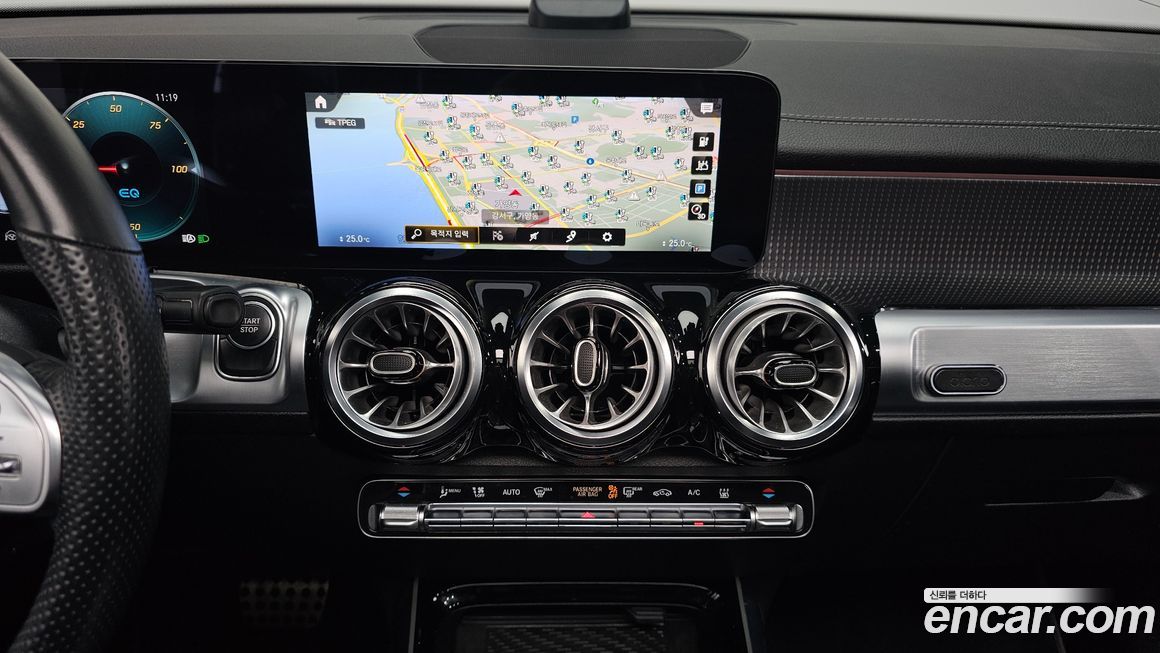 Mercedes-Benz EQB 2022