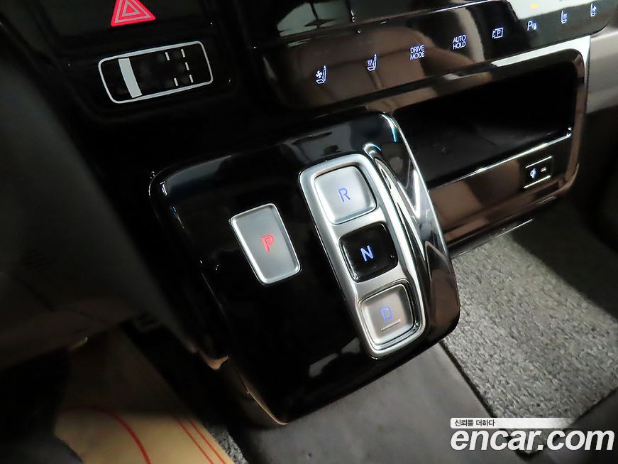 Hyundai Staria 2022