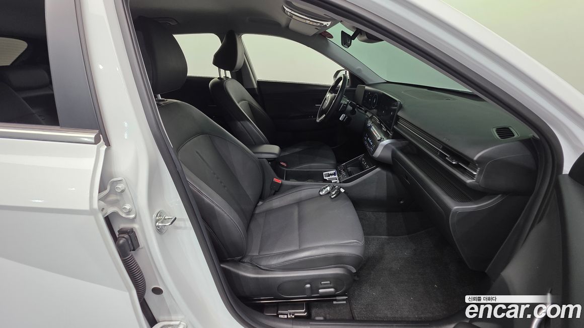 Hyundai Kona 2025