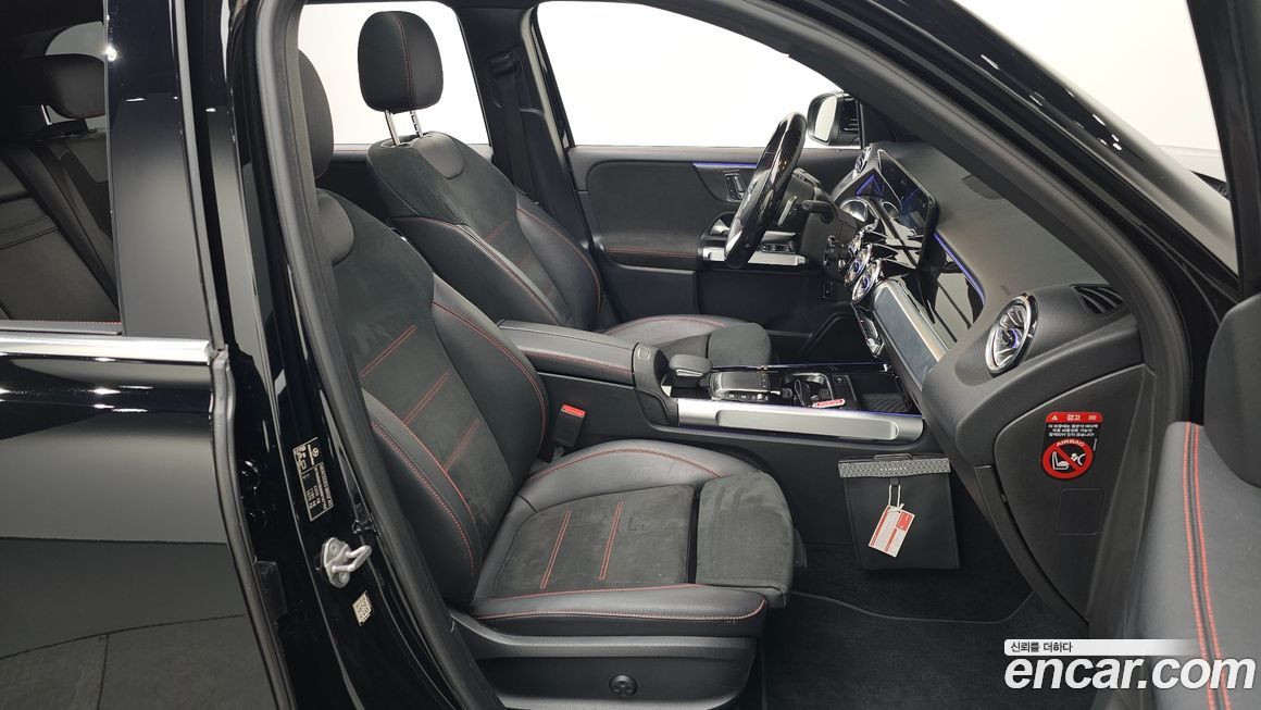 Mercedes-Benz GLB-Class 2021