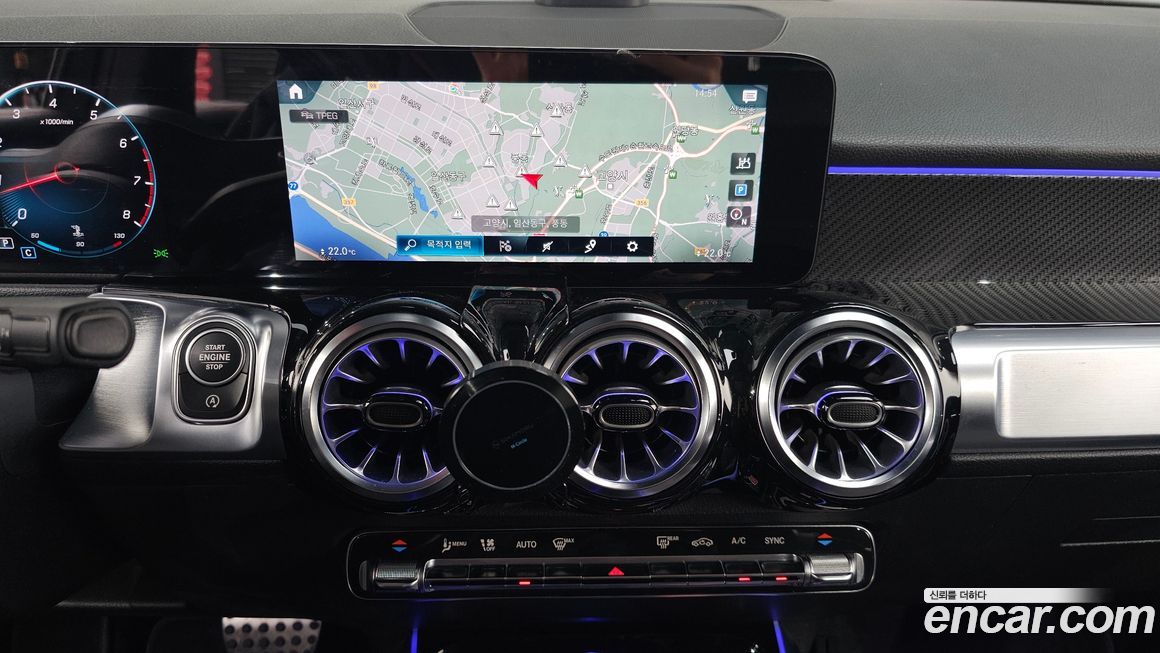 Mercedes-Benz GLB-Class 2021