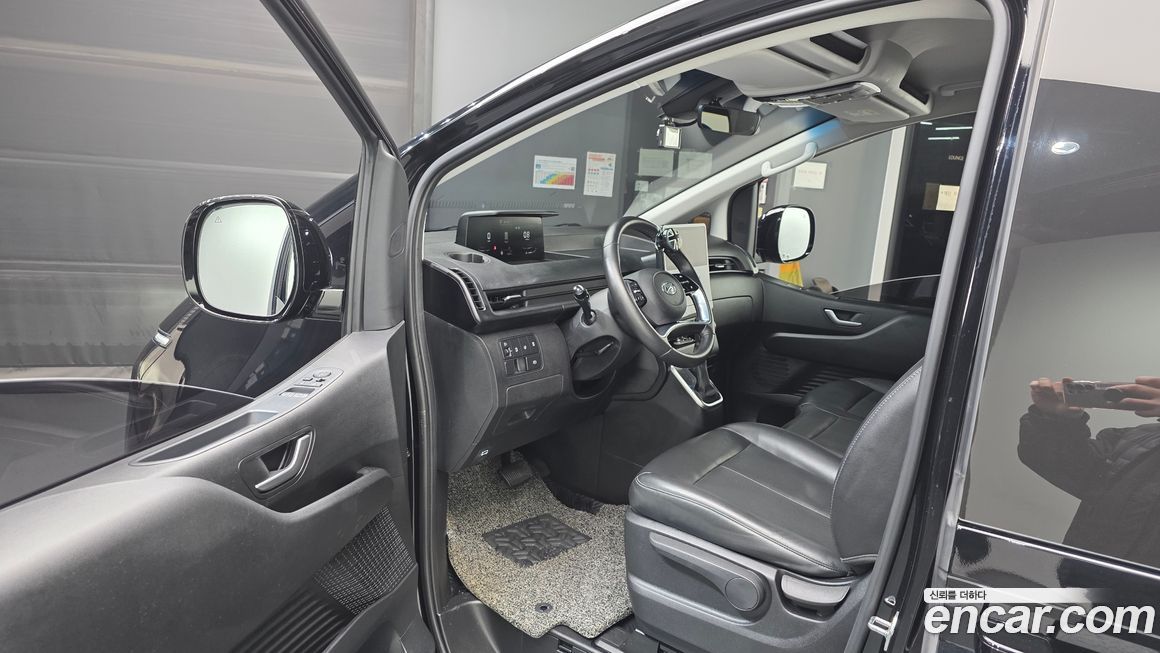 Hyundai Staria 2022