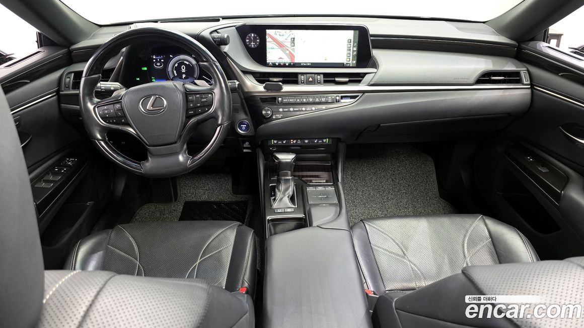Lexus ES 2019