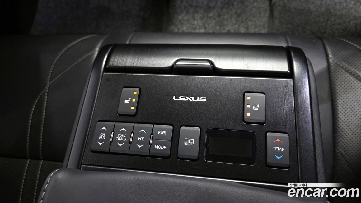 Lexus ES 2019