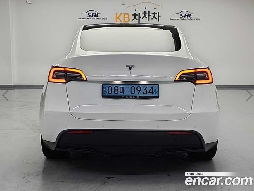Tesla Model Y 2021