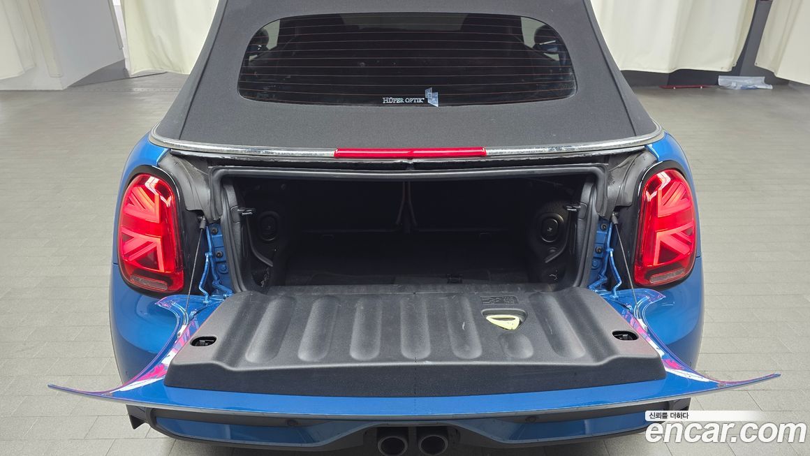 Mini Cooper Convertible 2024