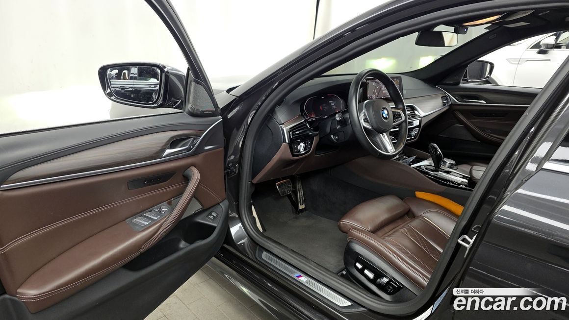 BMW 5-Series 2020