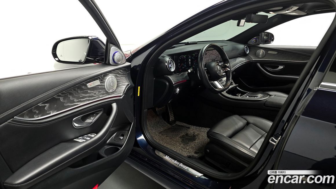 Mercedes-Benz E-Class 2021