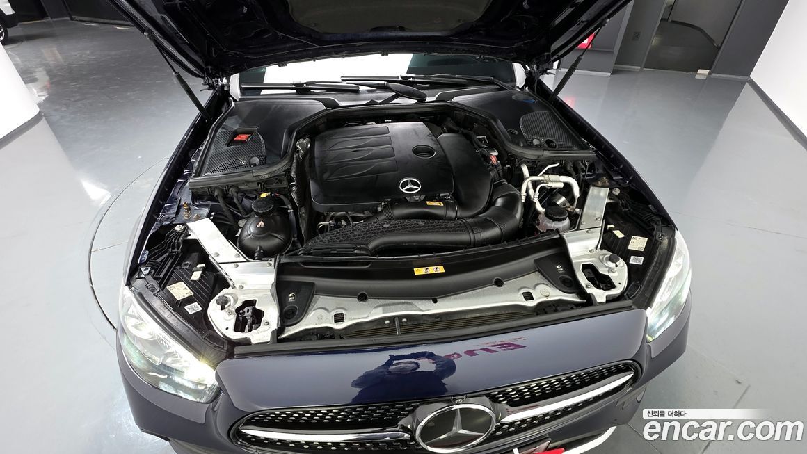 Mercedes-Benz E-Class 2021