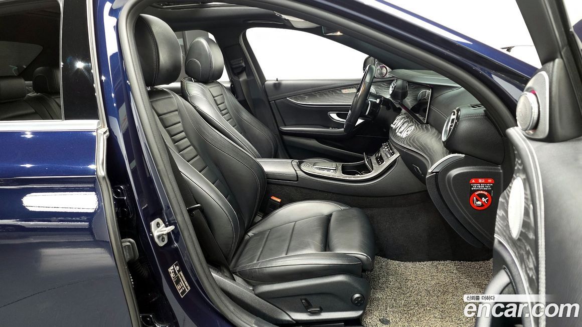 Mercedes-Benz E-Class 2021
