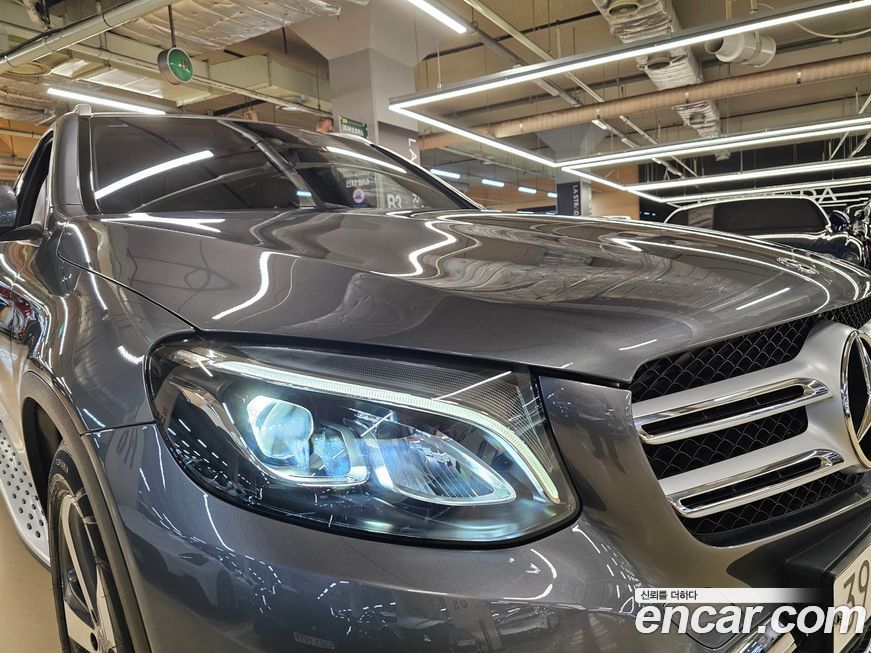 Mercedes-Benz GLC-Class 2019