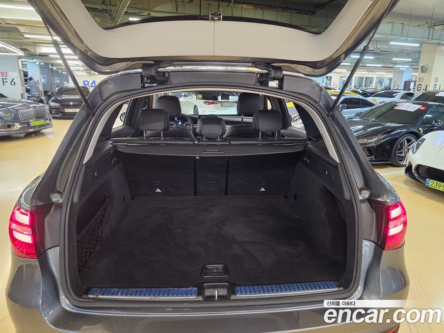 Mercedes-Benz GLC-Class 2019