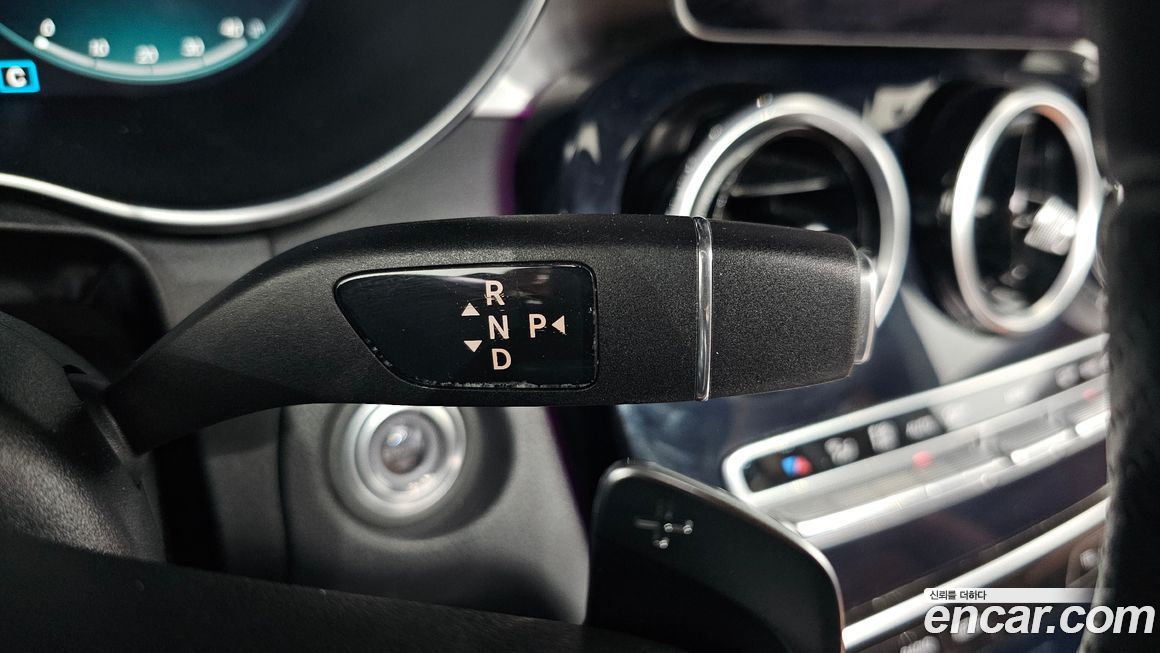 Mercedes-Benz C-Class 2020