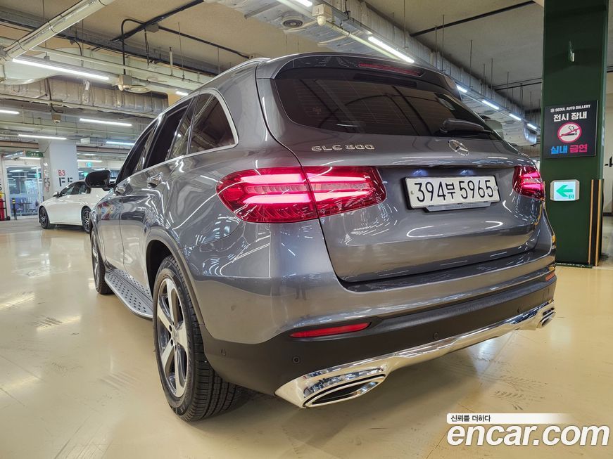 Mercedes-Benz GLC-Class 2019