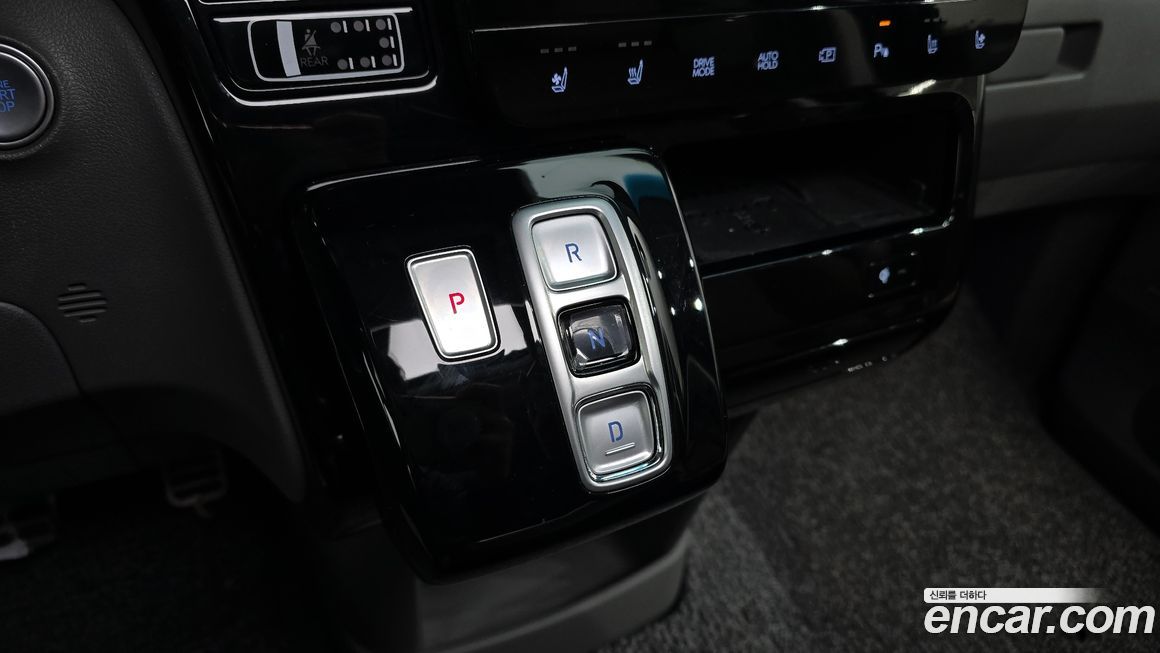 Hyundai Staria 2022
