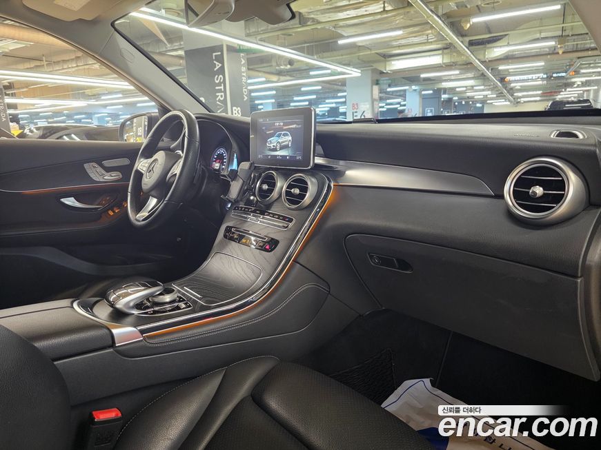 Mercedes-Benz GLC-Class 2019