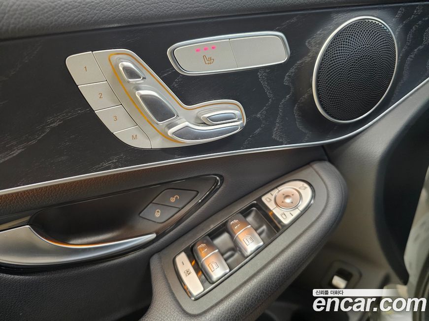 Mercedes-Benz GLC-Class 2019