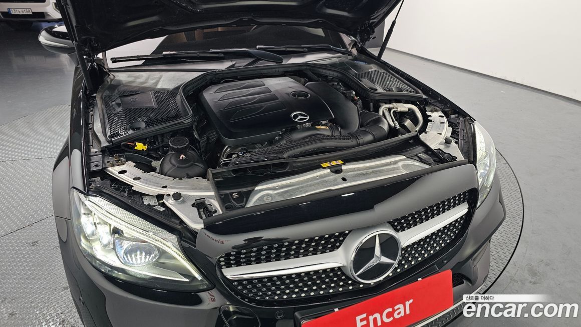 Mercedes-Benz C-Class 2020