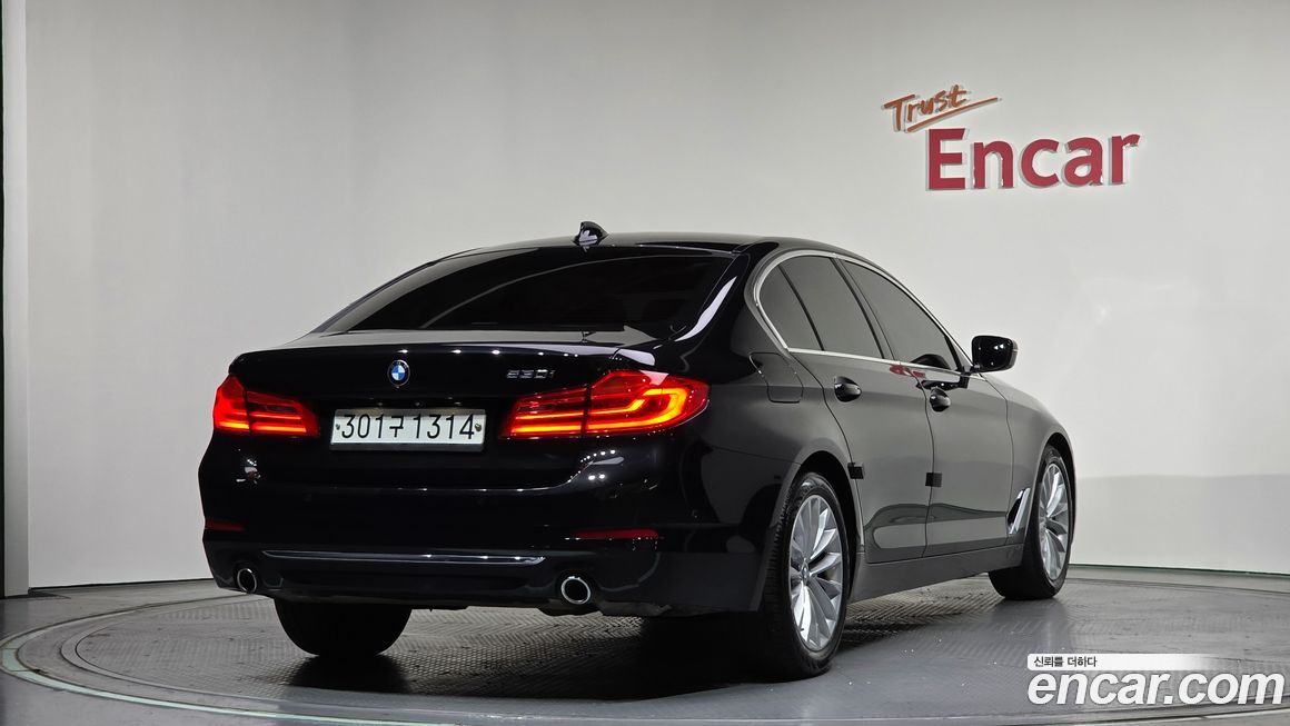 BMW 5-Series 2020