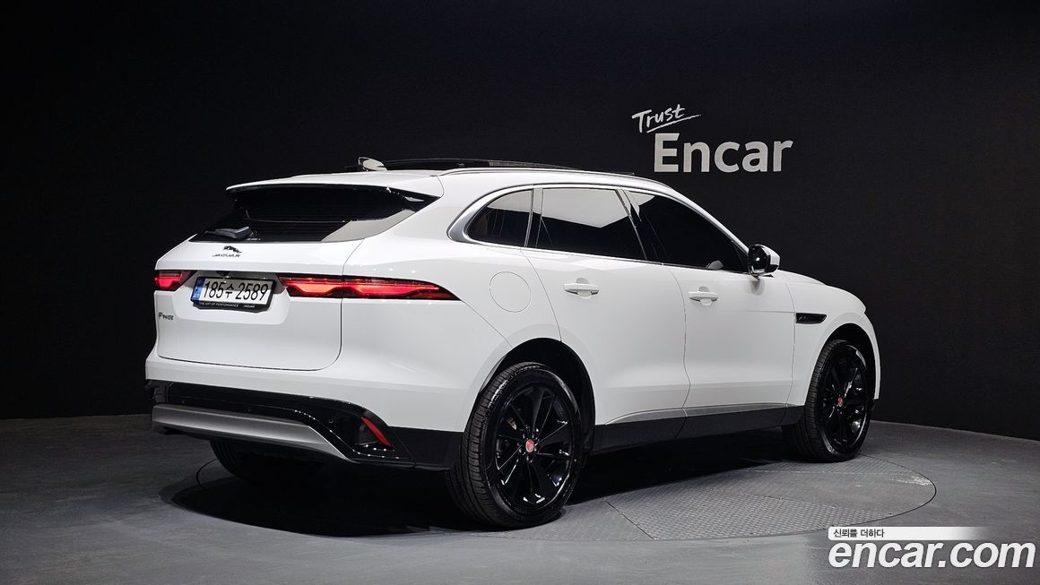 Jaguar F-PACE 2022