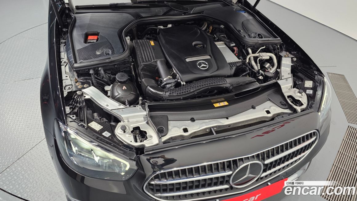 Mercedes-Benz E-Class 2021